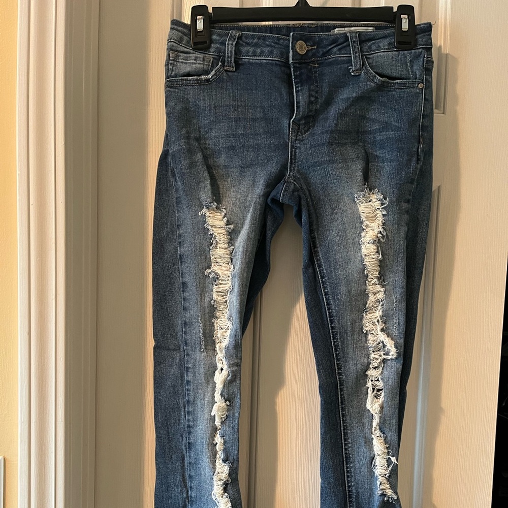 Papaya ripped jeans. Size 7- Flex skinny style